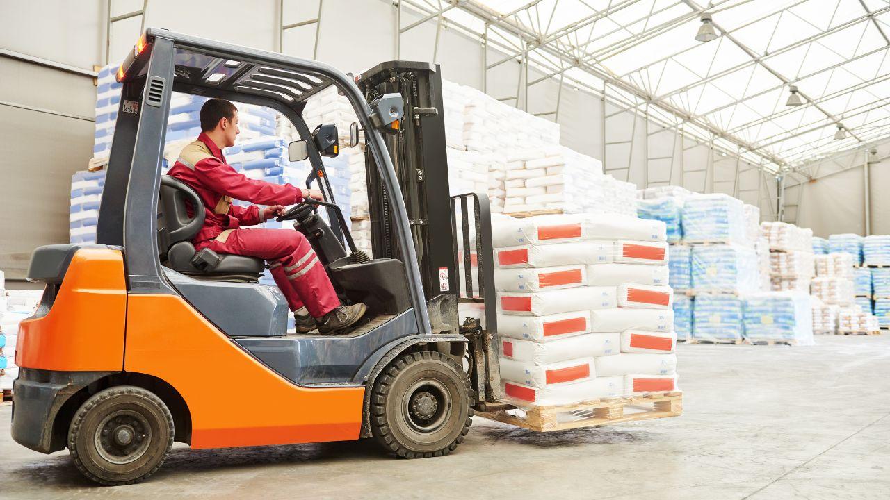 Maquinarias industriales más conocidas y utilizadas en Ecuador y el tipo de llantas utilizadas
