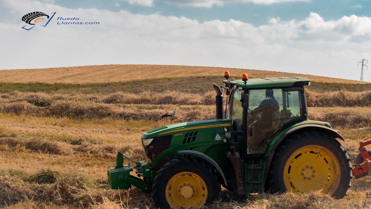 Qué significan los tres números en la llanta de un tractor