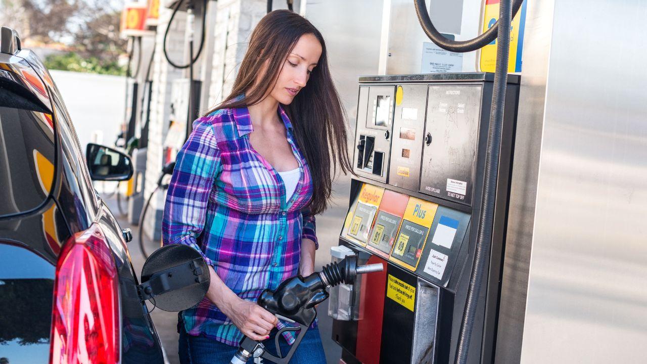 Relación entre el estado de las llantas y el gasto de gasolina